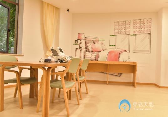 朗詩(shī)常青藤上塘街道陽(yáng)光老人家 朗詩(shī)常青藤上塘街道陽(yáng)光老人家